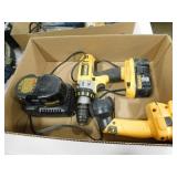 DeWalt cordless drill 18vt, flashlight