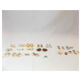 Pearl Tone, Holiday Clip Earrings (13)