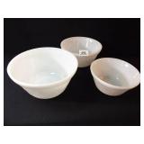 Milk Glass Mixing Bowl Set (3)