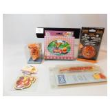 Tigger Yo-Yo, Topper, Pen, Cards (5)