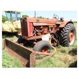 IH 806 Open Tractor w/ 8' Dozer Blade DOES NOT RUN