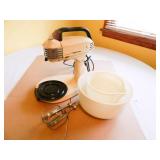 General Mills Mixer w/2 Bowls