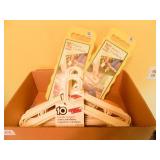 Hangers-20; Knee Cushions-2