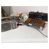 Radios, Clocks (7)