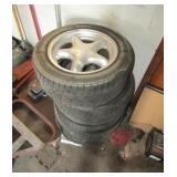 4 Ford Mustang Wheels & Tires