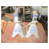 2 Goodyear 6 ton Jack Stands
