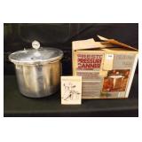 Presto Pressure Cooker-in original box/used