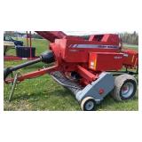 Massey Ferguson 1837 sm. sq. Baler