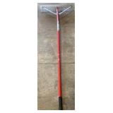 Razorback gravel rake