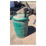 Plastic drum with pump