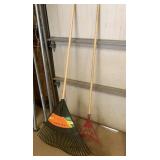 Leaf rakes