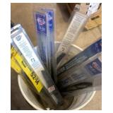 Windshield wiper blades