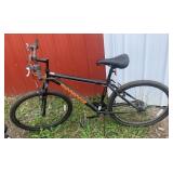 Mongoose 27.5 Excursion bike new cond.