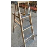 4 foot step ladder
