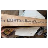 Curtain maid of honor