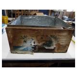 Box with aluminum liner