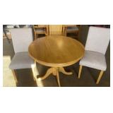 Round table with 2 chairs