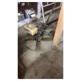 Gas powered trowel Gas powered trowel