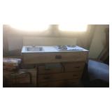 Sink, stovetop counter Sink, stovetop counter