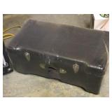 Trunk locker Trunk locker