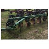 John Deere 2000 5 bottom plow