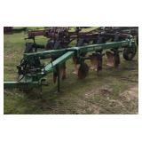John Deere 2000 5 bottom plow John Deere 2000 5 bottom plow