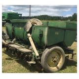 John Deere 416 potato planter John Deere 416 potato planter