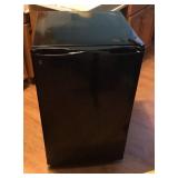 GE mini fridge GE mini fridge
