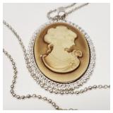 Cameo Necklace 27'