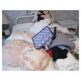 Pillows/Spreads/Old Dolls