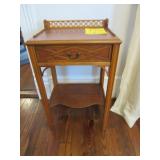 Nice One Drawer Table