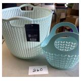 2 baskets