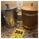 2 ice buckets