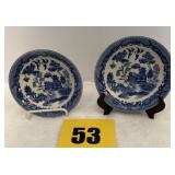 2 blue Willow pieces