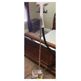 Clothes steamer
