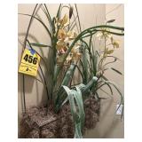 Wall hanging artificial plant