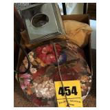 Hat box, Kleenex, holder, miscellaneous