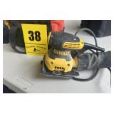 DeWalt sander
