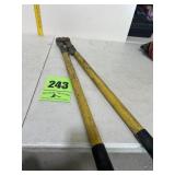 Bolt cutters