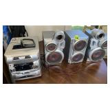Stereo w/3 Speakers & CD Player