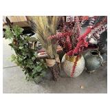 Vases & Arrangements