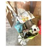 Tote w/Yard & Garden