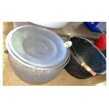 Enamel Sewing Handle Pans