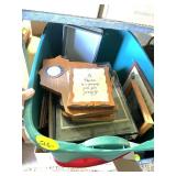 Tote w/Assorted Plaques