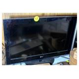 LG Flat Screen TV (NO REMOTE)