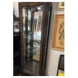 Glass shelf cabinet