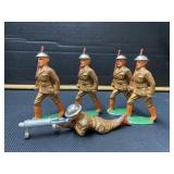 (5) Metal soldiers