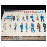 Plasticville U.S.A 32 figures not painted