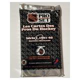 1 pack of unopened French Hockey Cards