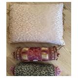 Lot Decorative Cushions/Pillows